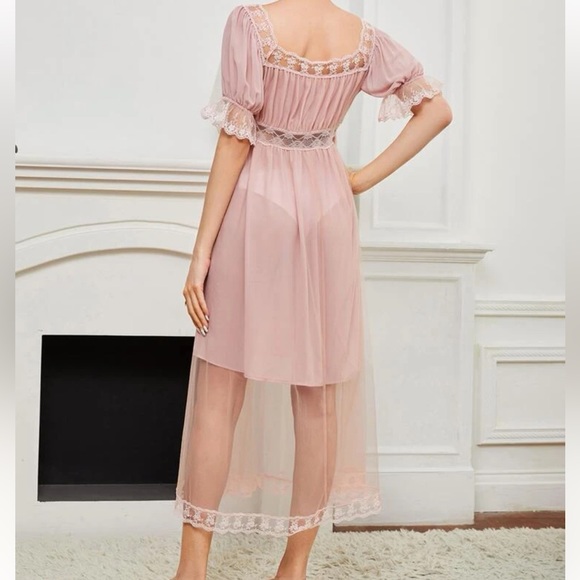 $6 NIGHTDRESS SIZE MED. $6 if bundled - Picture 2 of 8